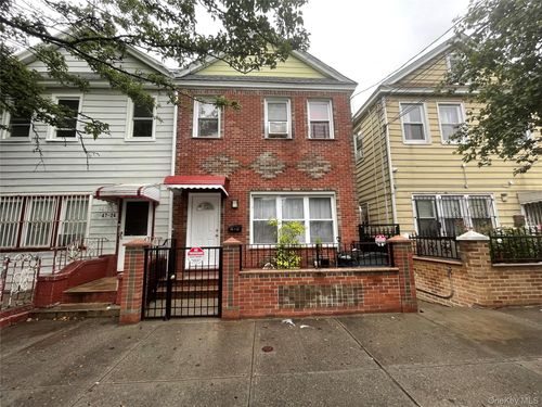 4722 98th St, Corona, NY, 11368-2739 | Card Image