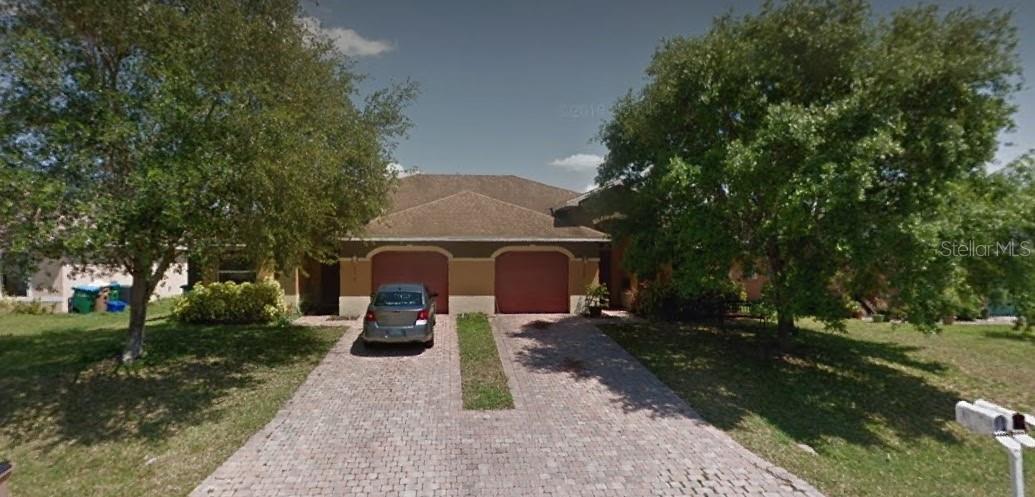 Residential Lease in CAPE CORAL