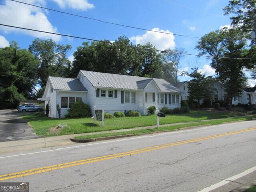 108 Cedar St, Carrollton, GA, 30117-2403 | Card Image