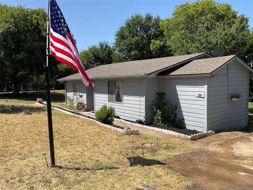 111 Canyon Dr, Whitney, TX, 76692-7583 | Card Image