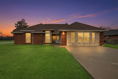 3917 Country Meadows Cir, Granbury, TX, 76049-8000 | Card Image