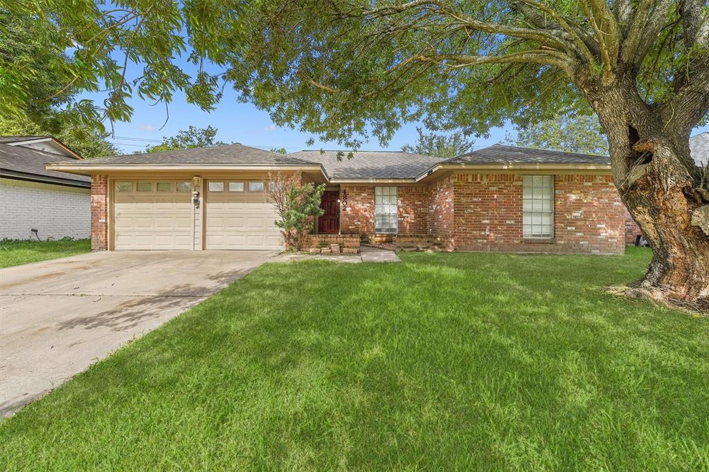 Luella Ave, Deer Park, TX 77536