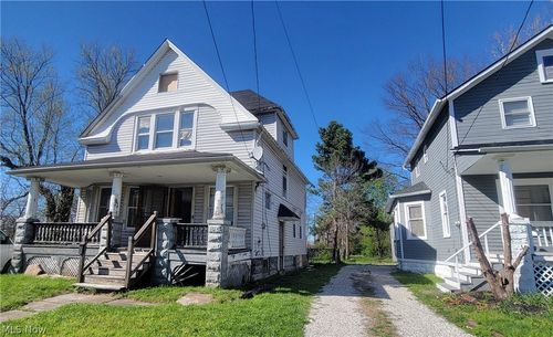 7503 Osage Ave, Cleveland, OH, 44105-2033 | Card Image