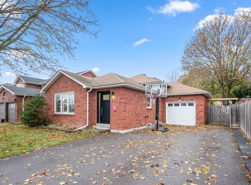 {{alt}} | Card Image