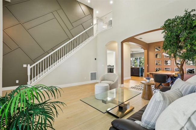 30236 Pga Dr, House other with 4 bedrooms, 3 bathrooms and null parking in SORRENTO FL | Image 5