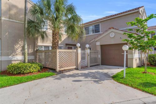 11022 Chandler Dr, Hollywood, FL, 33026-4742 | Card Image