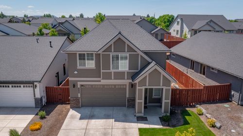 1144 Ne Henry Dr, Prineville, OR, 97754-3144 | Card Image