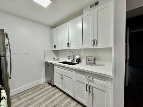 apt-216j-13455 Sw 9th Ct, Pembroke Pines, FL, 33027-1802 | Card Image