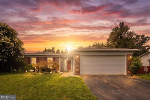 9254 Garnet Ct, MANASSAS, VA, 20110-4233 | Card Image