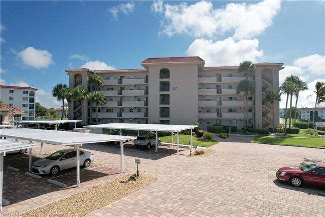 APT-104 - 57 High Point Cir W, Condo with 2 bedrooms, 2 bathrooms and 1 parking in NAPLES FL | Image 13
