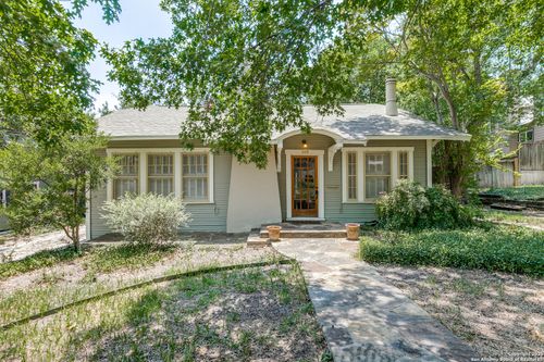 110 Eaton St, Alamo Heights, TX, 78209-5314 | Card Image