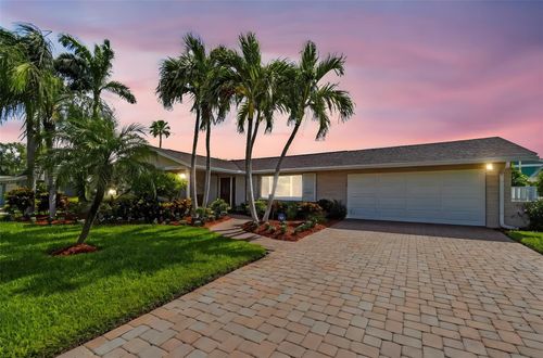 3003 W Vina Del Mar Blvd, St Pete Beach, FL, 33706-2739 | Card Image