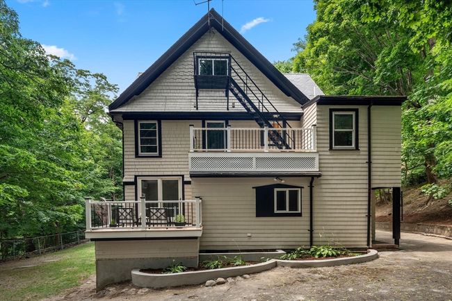 1 - 136 Academy Hill Rd, Condo with 2 bedrooms, 1 bathrooms and 1 parking in Boston MA | Image 14