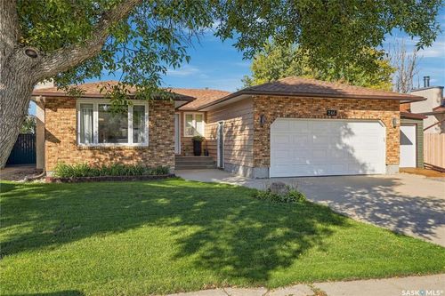 246 Hansen Drive, Regina, SK, S4X2Y6 | Card Image