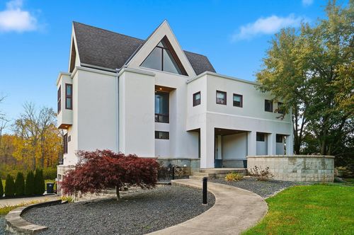 100 Stonesthrow Dr, Alexandria, OH, 43001-8703 | Card Image