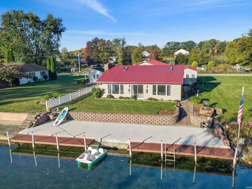 11900 N Rumpelstiltzkin Dr, Cromwell, IN, 46732-9622 | Card Image