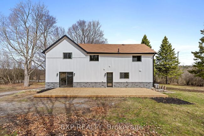 10485 County 2 Rd, House other with 3 bedrooms, 3 bathrooms and 6 parking in Grafton ON | Image 38