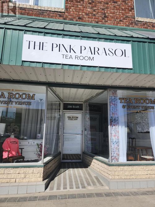 258 Scott St, Fort Frances, ON, P9A1G7 | Card Image