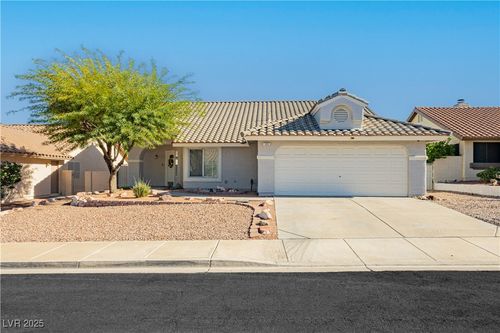 131 Park Ridge Ln, Henderson, NV, 89002-9143 | Card Image