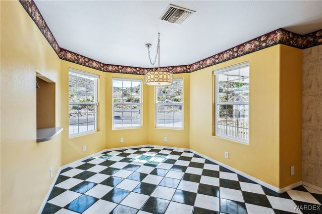 Dining Area | Image 19