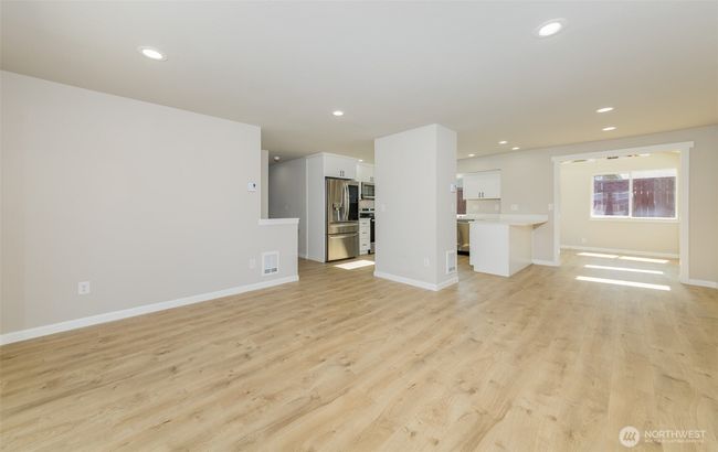 9621 1 St Ave Se, House other with 3 bedrooms, 2 bathrooms and 2 parking in Everett WA | Image 12