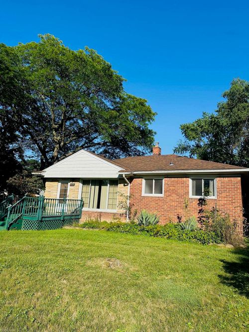 19420 Woodmont St, Harper Woods, MI, 48225-1326 | Card Image