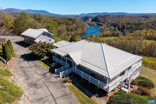 125 River Ridge Dr, Pearisburg, VA, 24134-2391 | Card Image