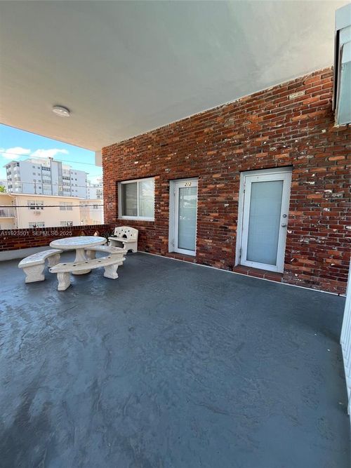 apt-212-315 69th St, Miami Beach, FL, 33141-3118 | Card Image