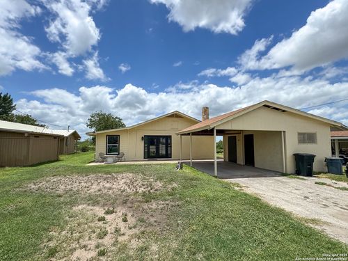 130 Sunset Ln, Brackettville, TX, 78832-5218 | Card Image