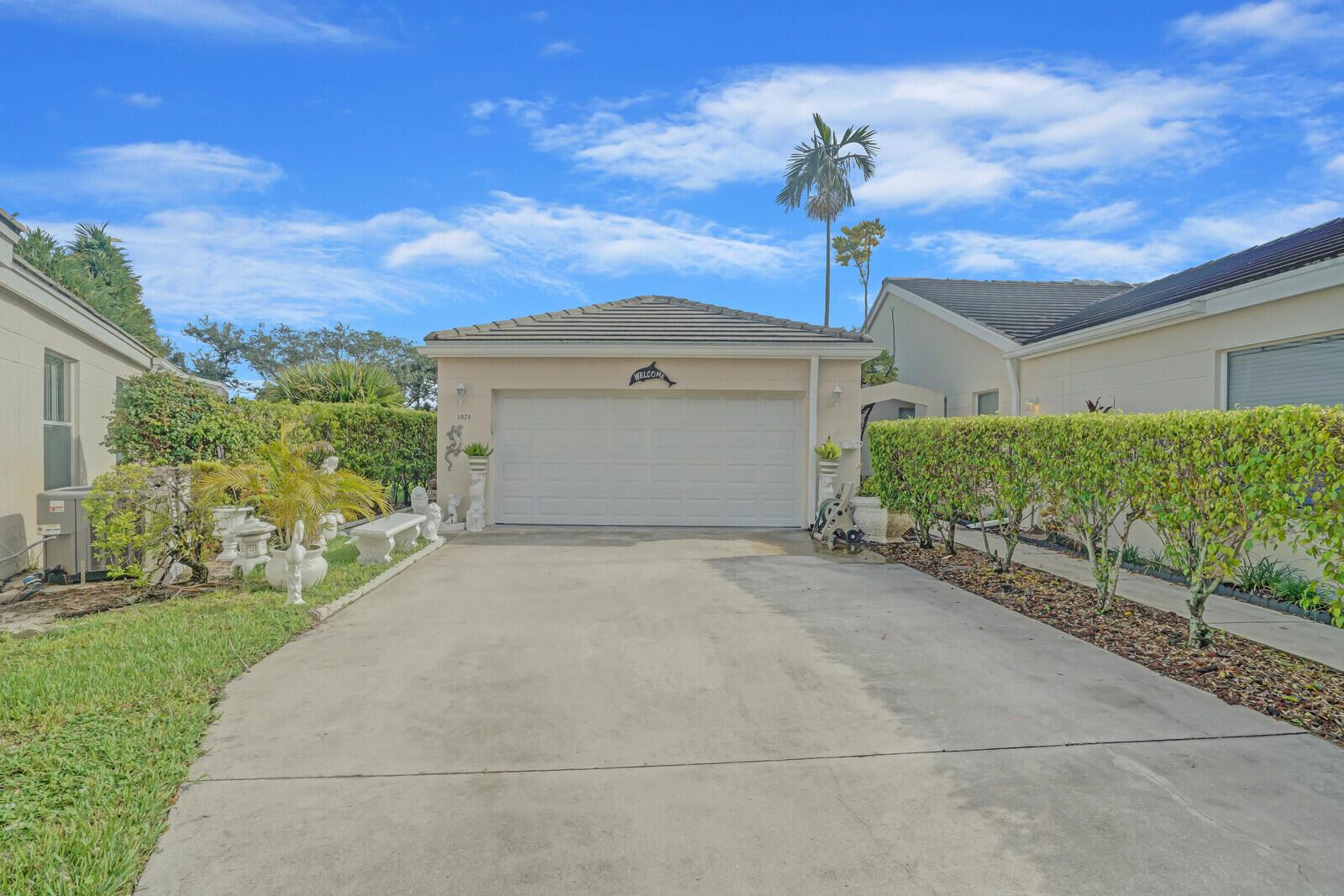 Island Manor Dr, Greenacres, FL 33413