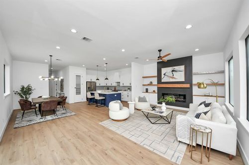 5520 Chapman St, Houston, TX, 77009-1524 | Card Image