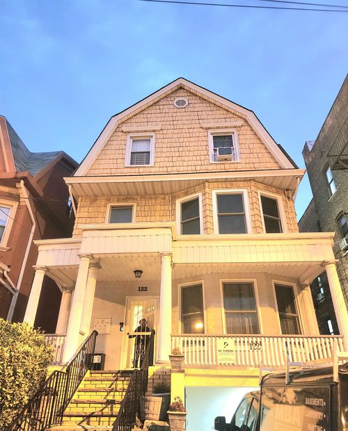 2-122 Jewett Ave, Jersey City, NJ, 07304-2004 | Card Image