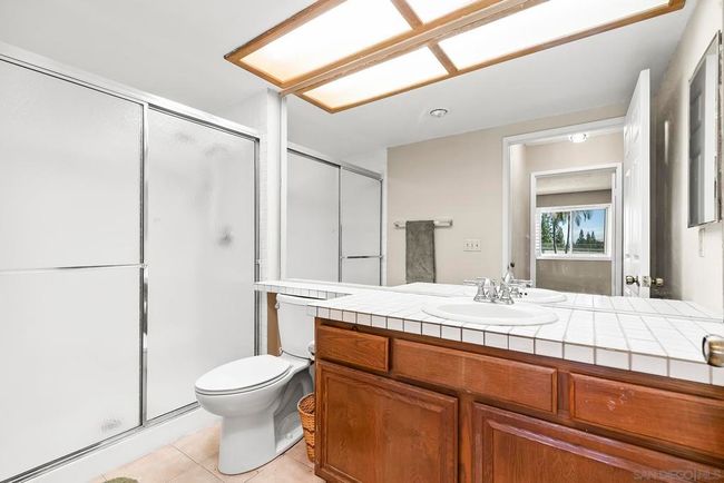 17595 Fairlie Rd, Townhouse with 3 bedrooms, 3 bathrooms and 3 parking in San Diego CA | Image 15