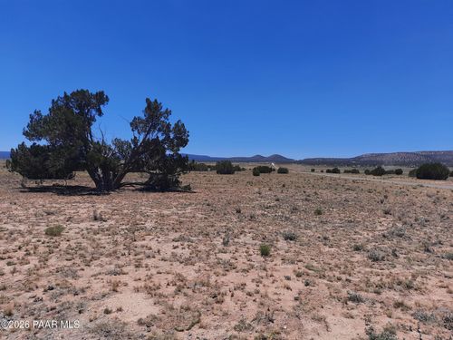 27705 W Fort Rock Rd, Seligman, AZ, 86337 | Card Image