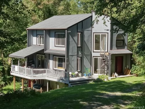 46 Patricia Ln, Clinton Corners, NY, 12514-2340 | Card Image
