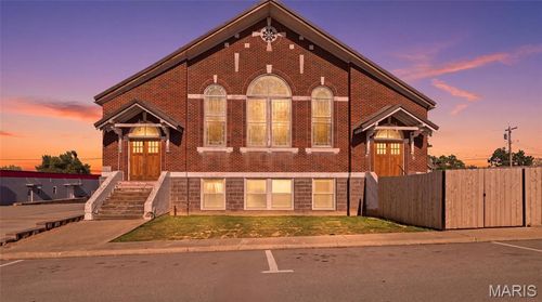 402 1st Street, Houston, MO, 65483 | Card Image