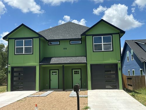 a-105 Pullen St, Mcgregor, TX, 76657-1828 | Card Image