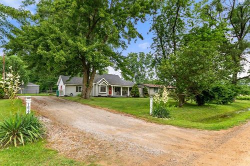 7640 Marlowe Rd, Van Buren Twp, MI, 48111-1377 | Card Image