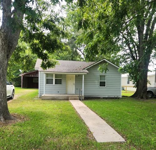 330 N Ann St, Sour Lake, TX, 77659-7819 | Card Image
