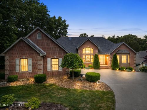 106 Mariners Dr, Crossville, TN, 38558-2713 | Card Image