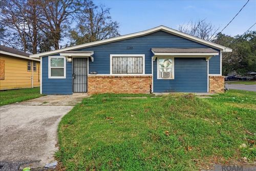 3285 Ozark St, Baton Rouge, LA, 70805-5740 | Card Image