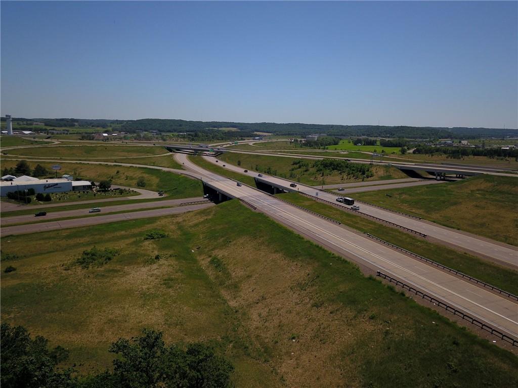 Joles Pkwy, Chippewa Falls, WI 54729