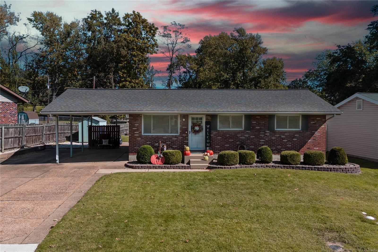 Ivygate Dr, Saint Louis, MO 63129