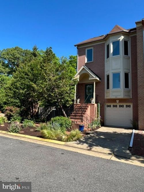 801 Shaw Ct, FREDERICKSBURG, VA, 22405-2666 | Card Image
