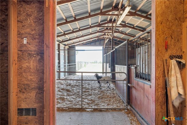 671 Hudson Ln, House other with 4 bedrooms, 3 bathrooms and null parking in Eddy TX | Image 31