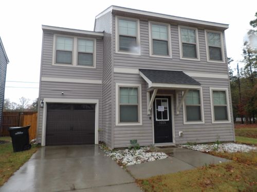 1029 Berry Patch Cir, Summerville, SC, 29485-7341 | Card Image