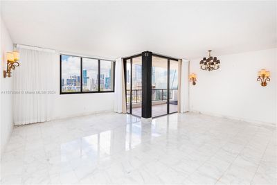 1107 - 1581 Brickell Ave, Condo with 1 bedrooms, 1 bathrooms and null parking in Miami FL | Image 2