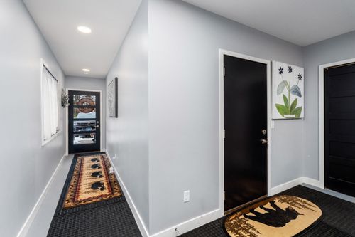 3631 London Rd, Duluth, MN, 55804-2000 | Card Image