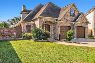 REDUCED - 3129 Hamilton Court, House other with 4 bedrooms, 2 bathrooms and null parking in Nederland TX | Image 3