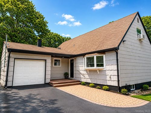 188 West End Avenue, Brookhaven, NY, 11967 | Card Image